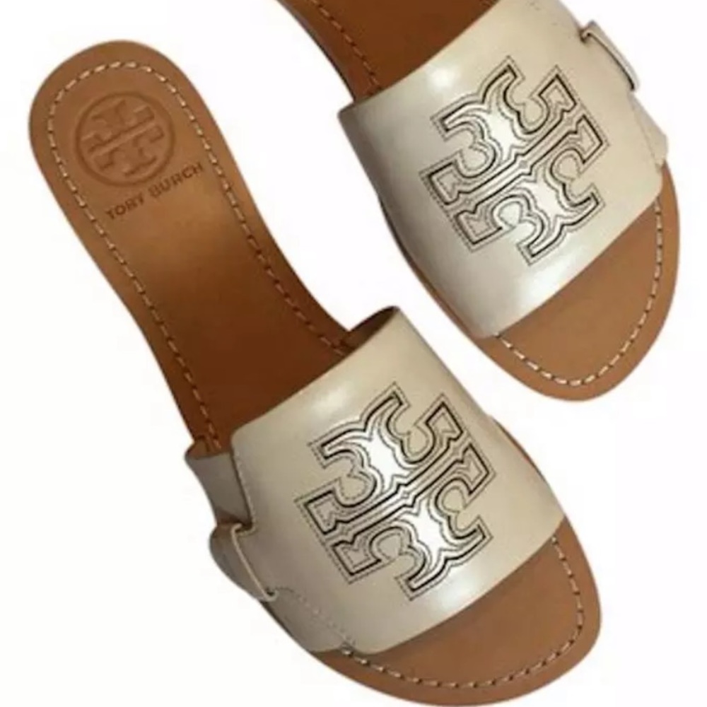 ⭐️⭐️ISO Tory Burch Melinda 10,5 or 11⭐️⭐️